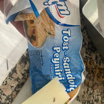 İçim Tost Peynirinde Yabancı Cisim Şoku: Açıklama Ve Ürün Değişimi Talebi