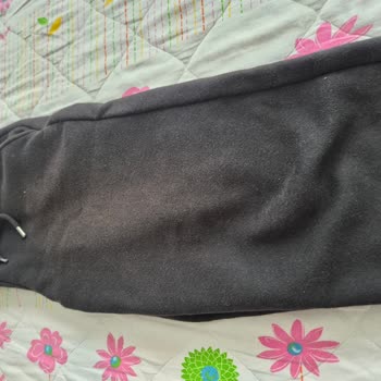 Kısa Sürede Solan Eşofman Ve Yetersiz Müşteri Desteği