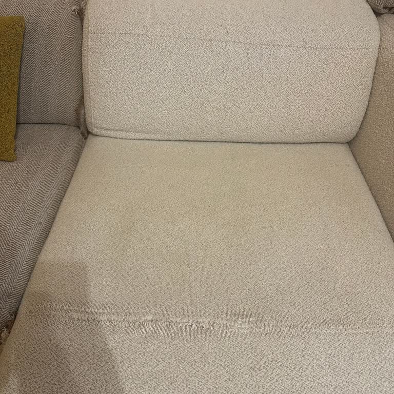 Garanti Kapsamındaki Koltukta Tekrarlayan Dikiş Açılması Ve Çözüm Eksikliği