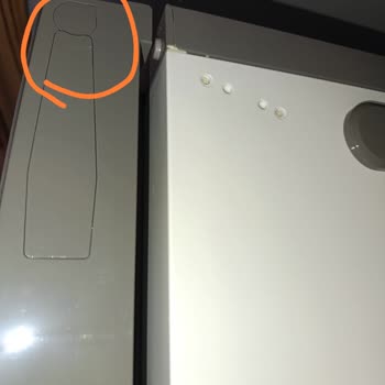 Siemens Ev Aletleri Yeni Alınan Buzdolabında Teslimat Sonrası Fark Edilen Kozmetik Hasar