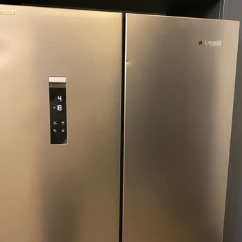 Sıfır Alınan Buzdolabı Ezik Teslim Edildi, Çözüm Sunulmuyor