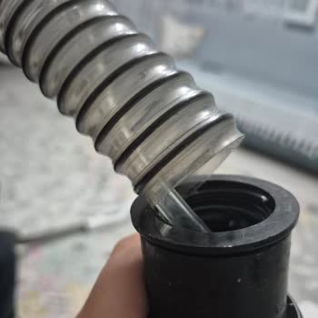 Yeni Alınan Halı Yıkama Makinesinin Hortumu Kısa Sürede Yırtıldı, Yedek Parça Fiyatı Çok Yüksek