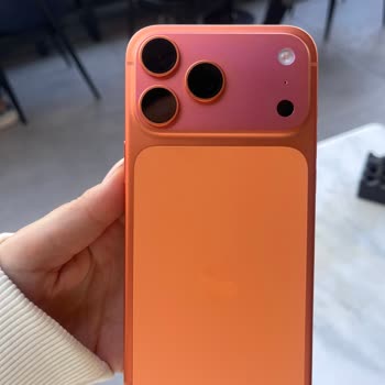 Yeni Alınan İphone’un Kasa Renginde Beklenmedik Değişim Ve Mağduriyet