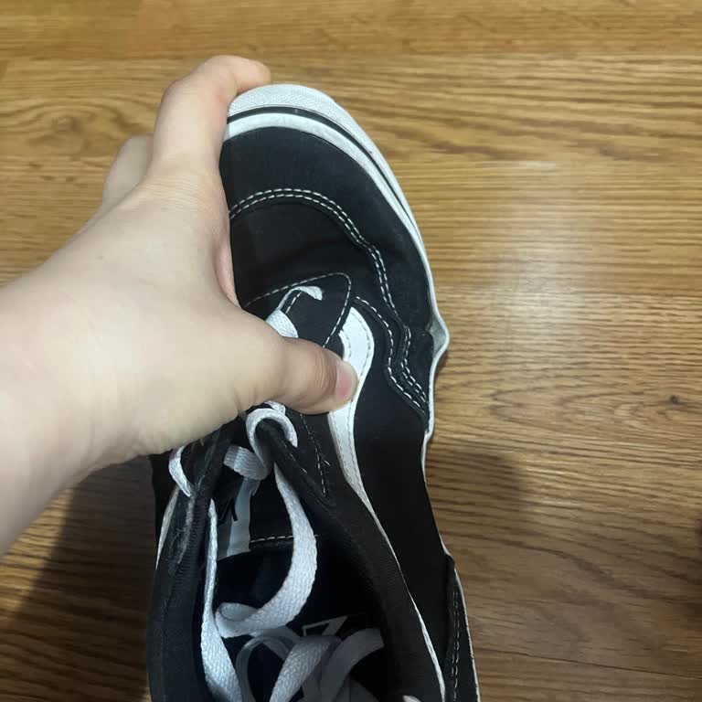 Vans Shoes Tearing After Daily Use — Seeking Exchange Under Warranty