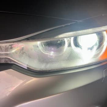 BMW 3.16 Far Yükseklik Arızası Ve Far İçinde Buhar Oluşumu Sorunu