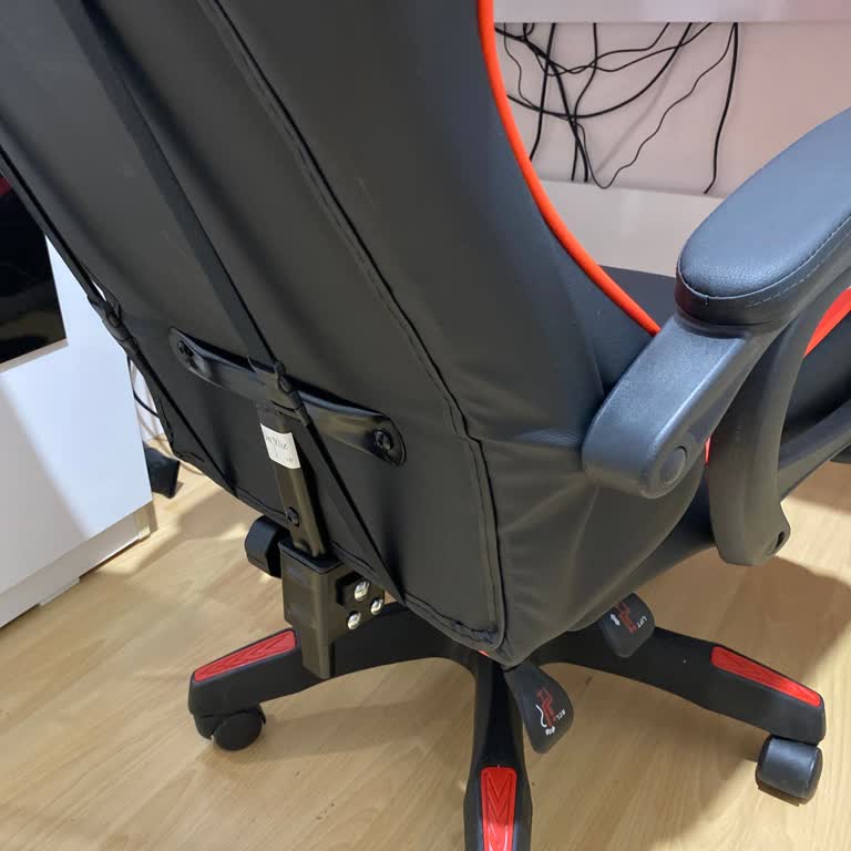 Yeni Alınan Masajlı Koltuk Kısa Sürede Kırıldı, Destek Alınamıyor