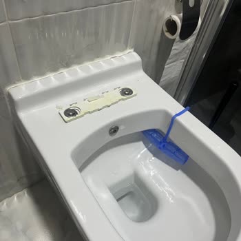 Newarc Klozet Menteşe Arızası Garanti Kapsamı Dışında Bırakıldı Yedek Parça Yok