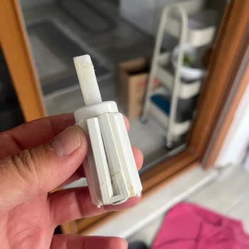 Newarc Klozet Menteşe Arızası Garanti Kapsamı Dışında Bırakıldı Yedek Parça Yok