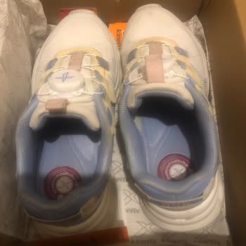 Kısa Sürede Terleme Ve Koku Yapan Çocuk Ayakkabısında Değişim Talebi