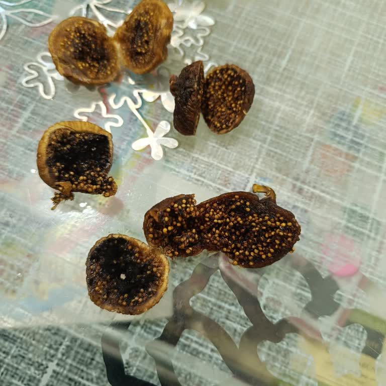 Aldığım Kuru İncir Paketinden Simsiyah Küflü Ürün Çıkması Hayal Kırıklığı Yarattı