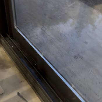 Yeni Montajlanan Sürme Cam Sistemde Sürekli Su Sızması Ve Yetersiz Servis