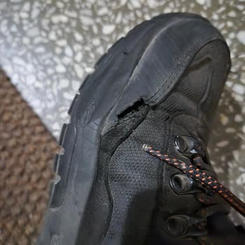 Garanti Kapsamındaki Ayakkabımda Yırtılma Ve Parça Dökülmesi: Değişim Veya İade Talebim Reddedildi