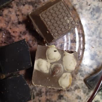 Bozuk Çikolataları İndirimli Satmak Carrefour SA'ya Yakışmadı