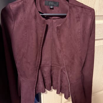 Zara'dan Alınan Ceket Kısa Sürede Kıyafetlerimi Boyadı, İade Talebim Reddedildi