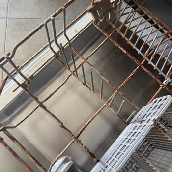 Bosch Bulaşık Makinesi Sepetlerinde Erken Paslanma Ve Yetersiz Servis Desteği