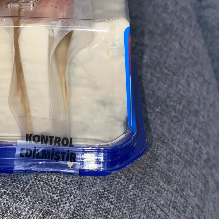 Açılmamış Peynir Paketinde Şüpheli Maddeyle Karşılaştım