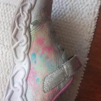 Skechers Okul Ayakkabısı Kısa Sürede Deforme Oldu