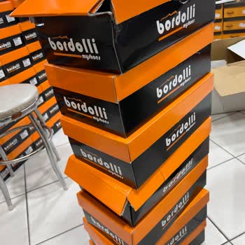 UPS Teslimatlarında Sürekli Ezilmiş Ve Hasarlı Koliler Mağduriyet Yaşatıyor