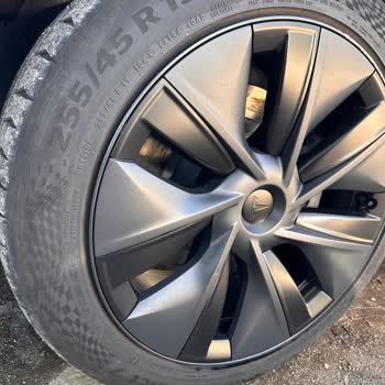 Tesla Model Y Orijinal Continental Lastiklerde Güvenlik Ve Tutunma Sorunu