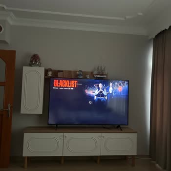 LG QNED80T Televizyonda İlk Günden Ekran Işık Sızması Ve Servis Mağduriyeti