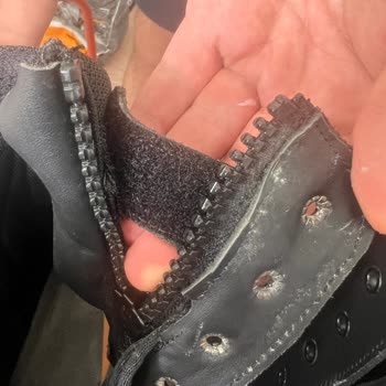 YDS Boots Kullanılmış Ürün Gönderildi, Müşteri Hizmetlerine Ulaşamıyorum