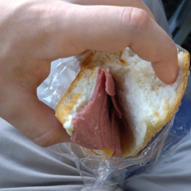 İDO Yetersiz İçerikli Sandviçe Fahiş Fiyat Şoku!