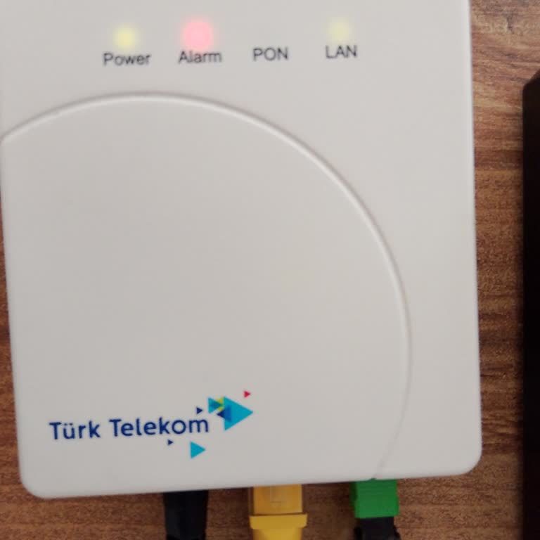 Günlerdir Kesik İnternet Ve Bilgi Eksikliği Mağduriyeti