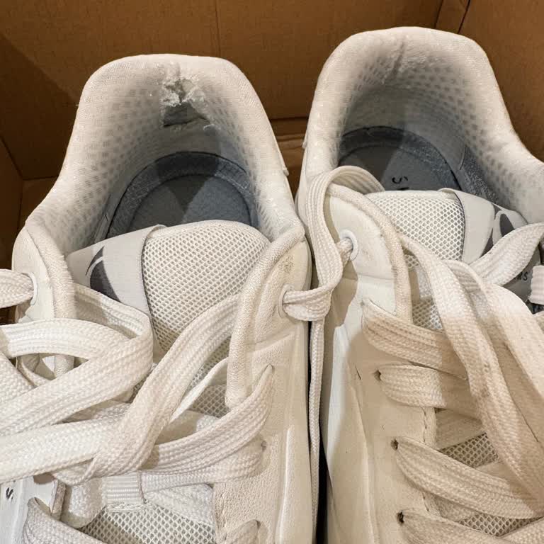 I Face Heel Wear Problem on Skechers UNO Court Sneakers After 2 Months