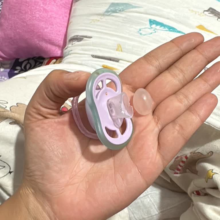 Philips Avent Emziğin Gövdesi Aniden Parçalandı, Mağduriyet Yaşadık