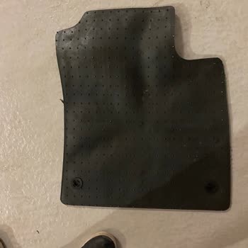 Renault Clio 5 Paspaslarının Hızla Deforme Olması Ve Garanti Kapsamında Destek Eksikliği