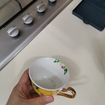 İlk Kullanımda Aşınan Fincan Hayal Kırıklığı Yarattı