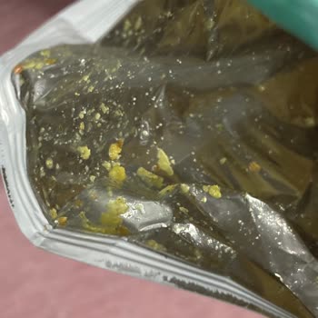 Taze Olması Gereken Cips Bozuk Çıktı: Yağlı Ve Kötü Kokulu