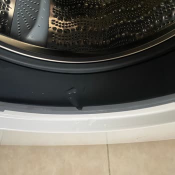 Yeni Alınan Çamaşır Makinesinde Kısa Sürede Körük Lastiği Yırtıldı, Garanti Kapsamı Dışında Bırakıldı