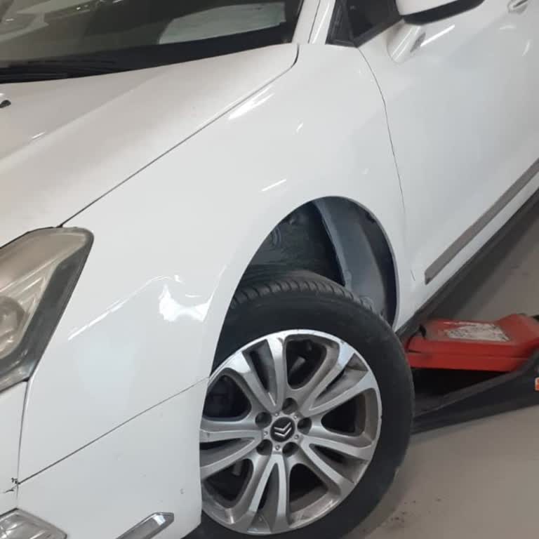 Aracımda Kötü Boya Ve Hasarlı Ayna Teslim Edildi