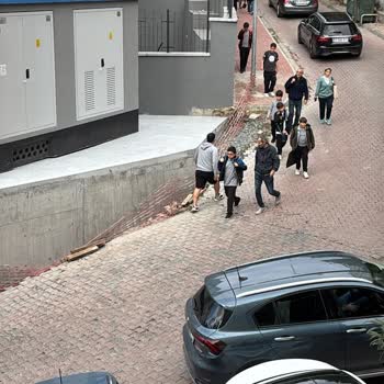 Yanlış Konumlandırılan Trafo Çocukların Güvenliğini Tehlikeye Atıyor