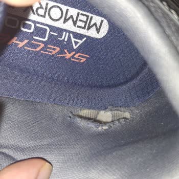 Kısa Sürede Yırtılan Skechers Ayakkabıda Değişim Veya İade Talebi