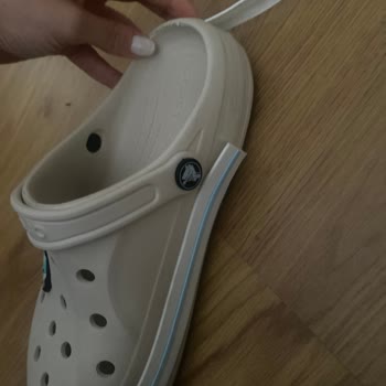 Aldığım Crocs Bir Haftada Bozuldu, Firma Dönüş Yapmıyor