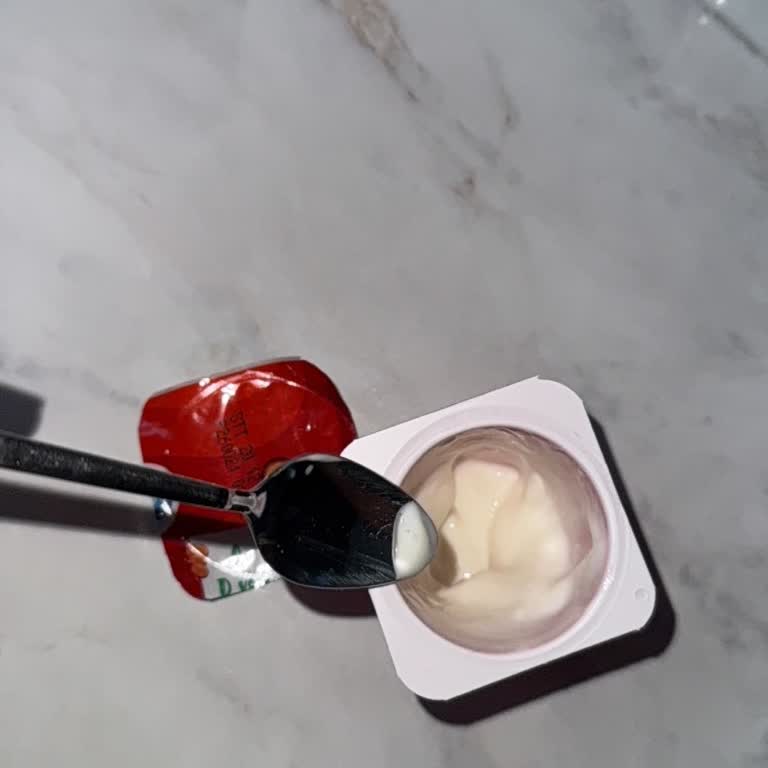 Yoğurdun İçinden Metal Tel Çıkması Sağlığımızı Tehlikeye Attı