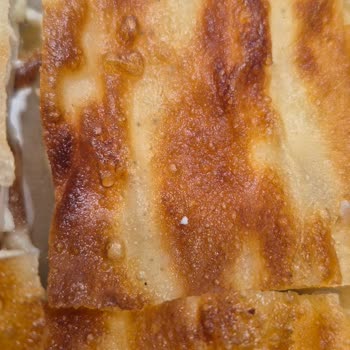 Cenaze Taziyesinde Küflü Ve Bayat Börek Mağduriyeti