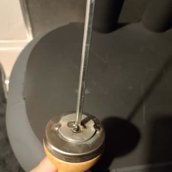 Eşref Şekerli Pelet Sobası Boyası Dökülüyor, Teknik Servis Desteği Sağlanmıyor