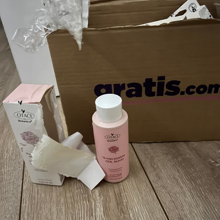 Siparişimdeki Ürün Akmış Ve Eksik Teslim Edildi, Müşteri Hizmetlerine Ulaşamıyorum