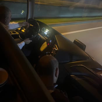 Uykulu Şoför Ve Uyuyan Personel Yüzünden Can Güvenliğimiz Tehlikeye Girdi