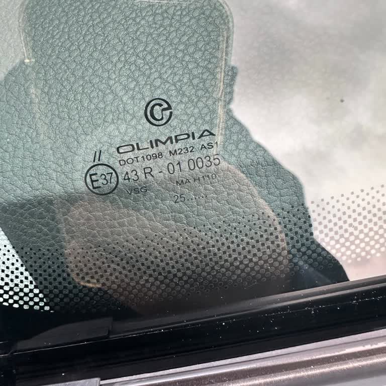 Orijinal Cam Yerine Yan Sanayi Takıldı, Mağduriyetim Giderilmiyor