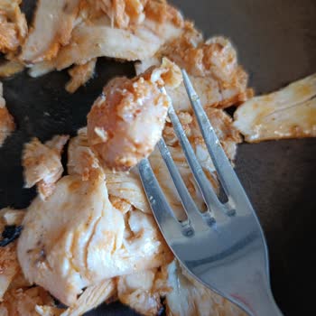 Lezita Piliç Döner Ürünü Çiğ Çıktı, Müşteri Hizmetlerinden Dönüş Alamadım!