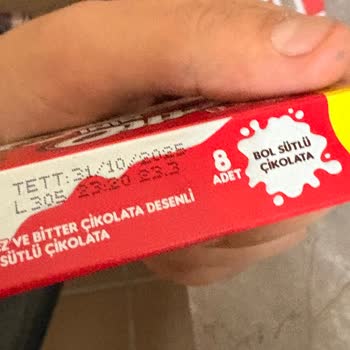 Aldığım İki Eti Petito Kutusunda Bozuk Ve Sert Ürünlerle Karşılaştım