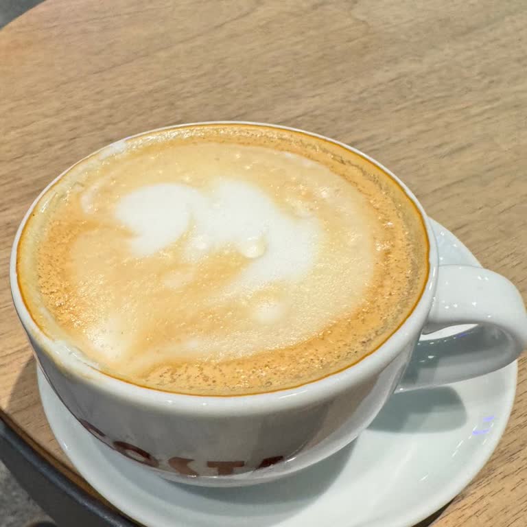 Kahve Aldığım Halde Oturmama İzin Verilmedi Personel Tavrı Rahatsız Ediciydi