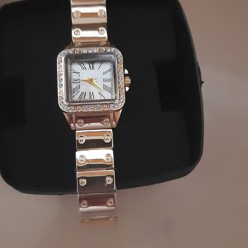 Özer Wear Farklı Saat Gönderip İletişimi Kesti