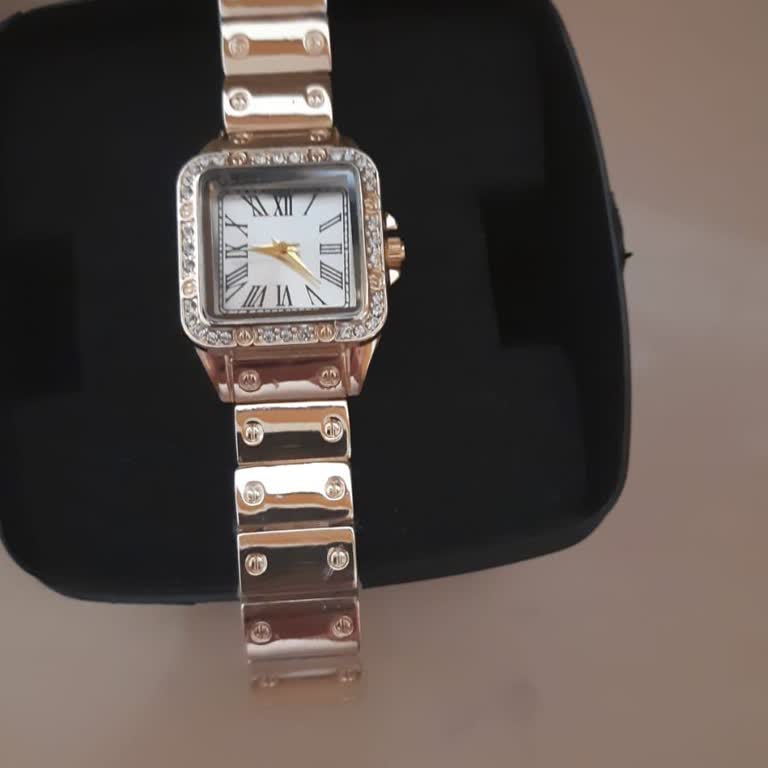 Özer Wear Farklı Saat Gönderip İletişimi Kesti
