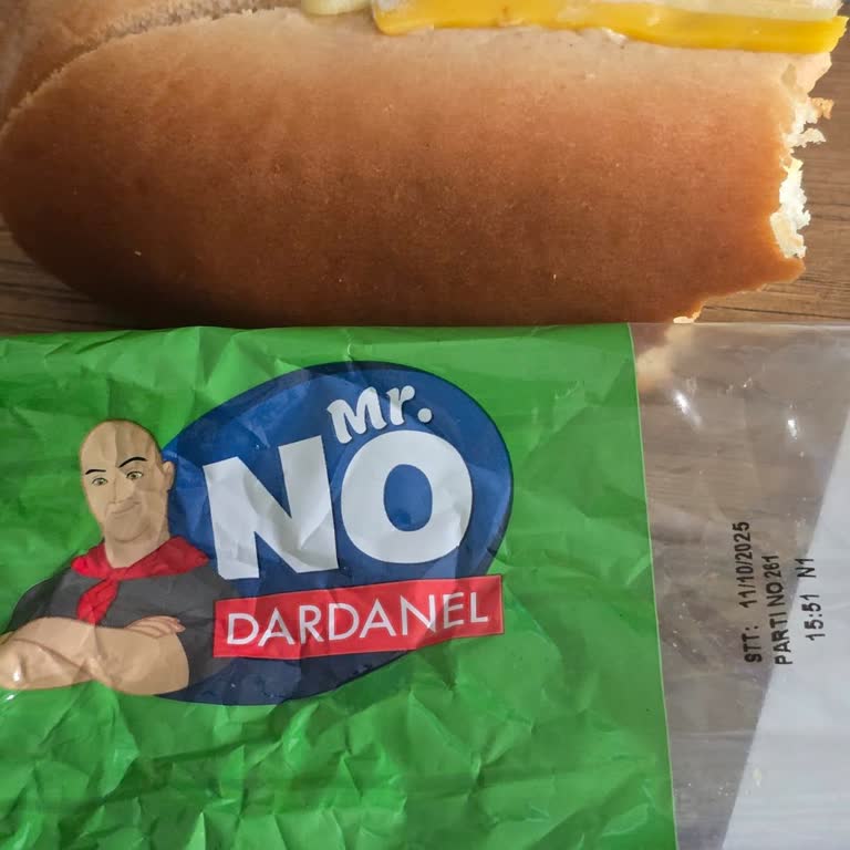 Küflü Dardanel Sandviç Nedeniyle Sağlık Riski Ve İletişim Sorunu