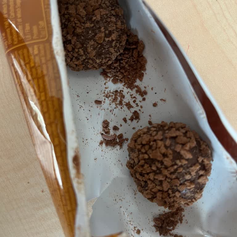 Albeni Bisküvinin İçinden Böcek Çıktı, Büyük Hayal Kırıklığı Yaşadım